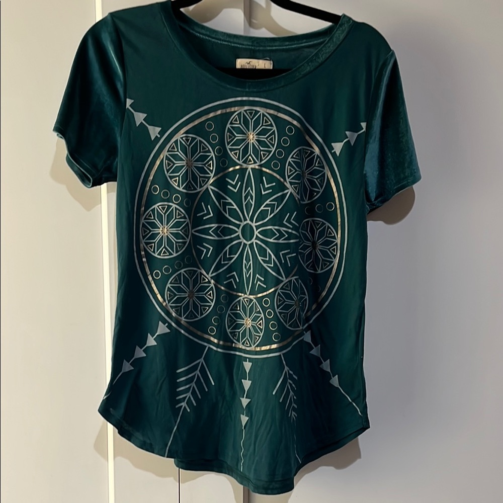 Women’s Hollister Large Teal Graphic Women's Top